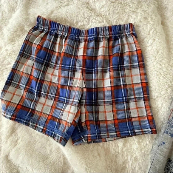 Carter’s 2T - 3 piece plaid tiger pajamas set - Picture 8 of 10